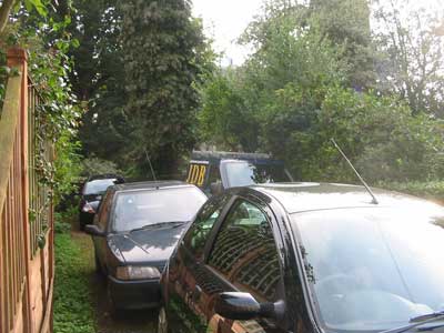Adam Knowlson's land opposite 8 York Road, RTW - between the gardens of 10 York Road and 9 York Road - occupied by TW-flats / TW-lettings