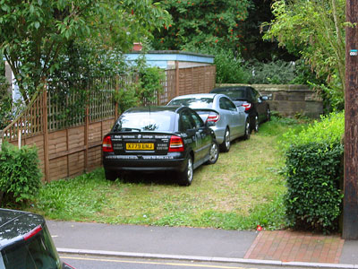 Adam Knowlson's land opposite 8 York Road, RTW - between the gardens of 10 York Road and 9 York Road - occupied by TW-flats / TW-lettings