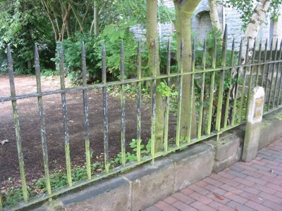 Railings opposite Nos. 12 - 14 York Road, Royal Tunbridge Wells