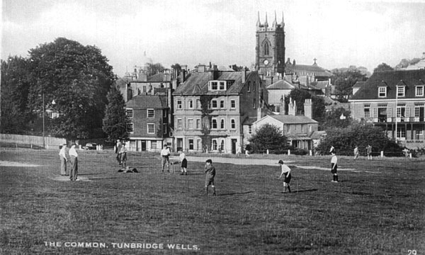 POSTCARD before 1960 - The Common of Tunbridge wells - the views towards Trinity Church - without BT's Telephone House in the background