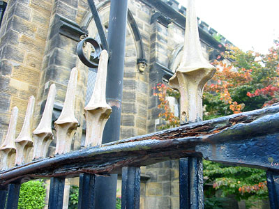 No maintenance of listed railings
