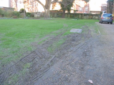 car owners do not care about Trinity Grounds, it's not their garden - March 2006