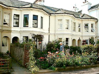 Nos. 33- 37 York Road with their front gardens - click for enlargement